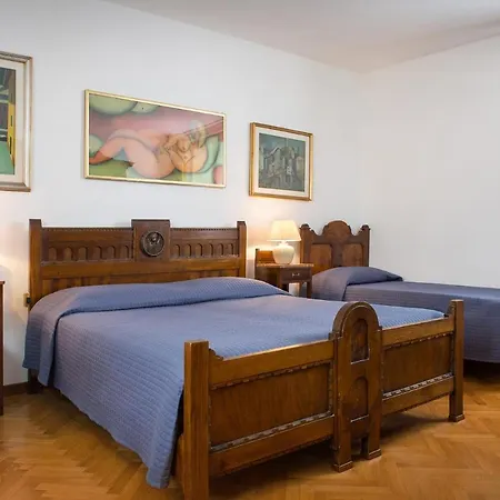 Adriana-direttamente Sul Villa Brenzone