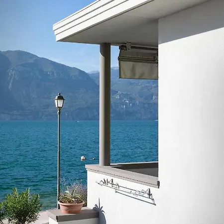 Adriana-direttamente Sul Villa *